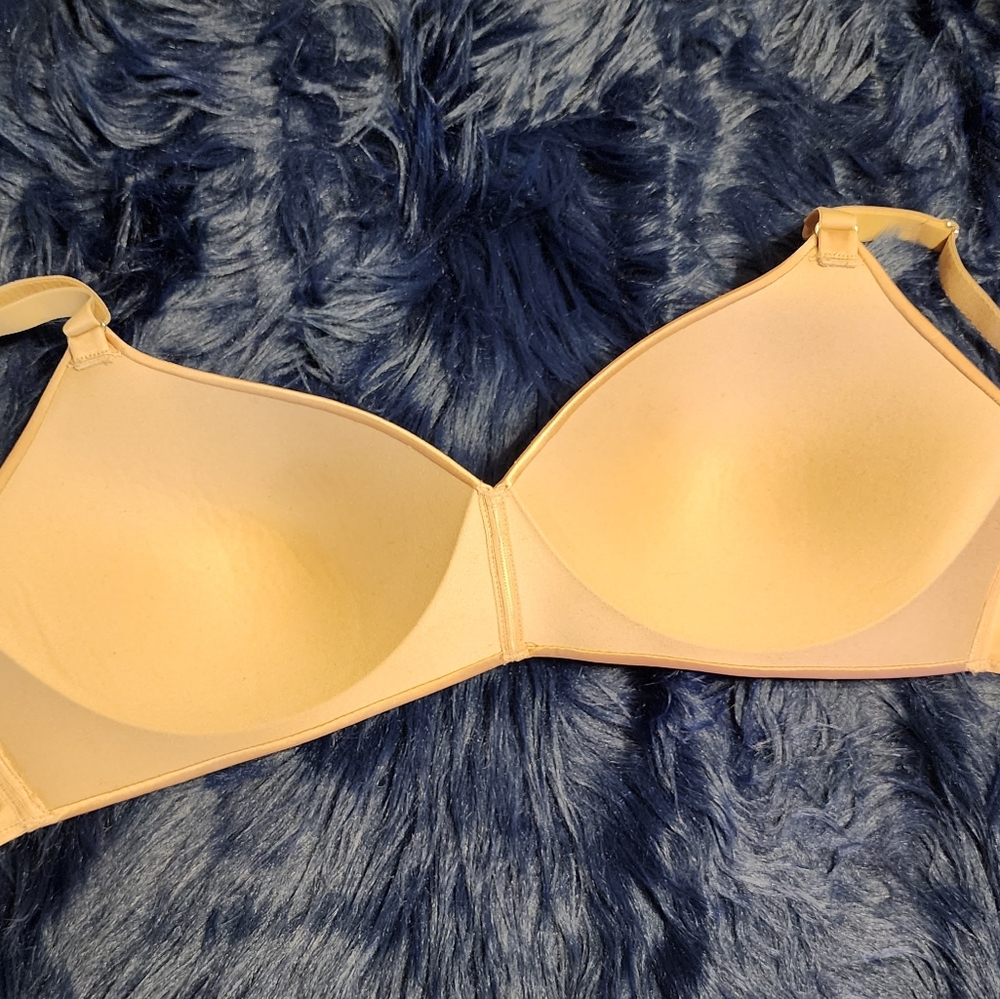 Full-Coverage Beige Wireless Bra, 34c - image 5